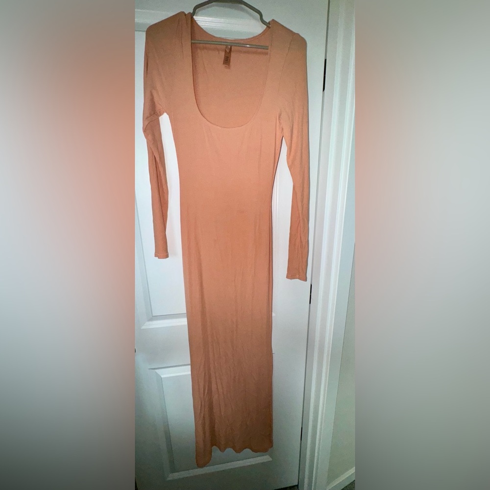 Skims Soft Lounge Dress Peach, size Large